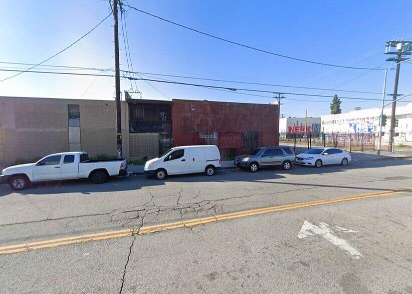 1508 E 15th St, Los Angeles, CA à vendre - Photo de l’immeuble – Image 2 sur 2