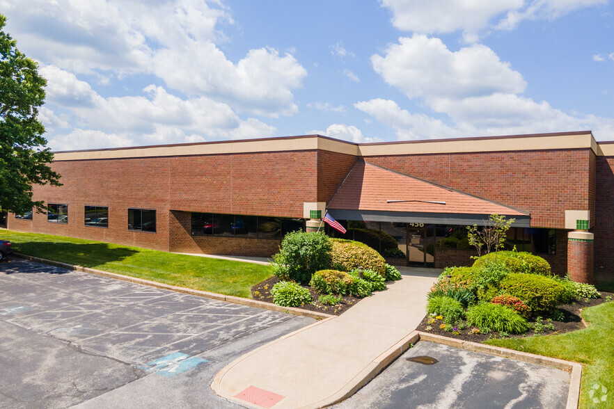 456 Creamery Way, Exton, PA à louer - Photo de l’immeuble – Image 1 sur 6