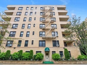 2 W End Ave, Brooklyn, NY à louer Photo intérieure– Image 1 sur 14