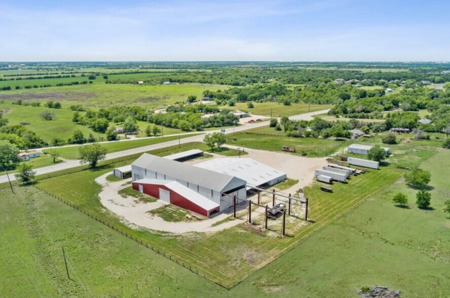 4293 S Robinson Dr, Lorena, TX à louer - Photo de l’immeuble – Image 2 sur 8