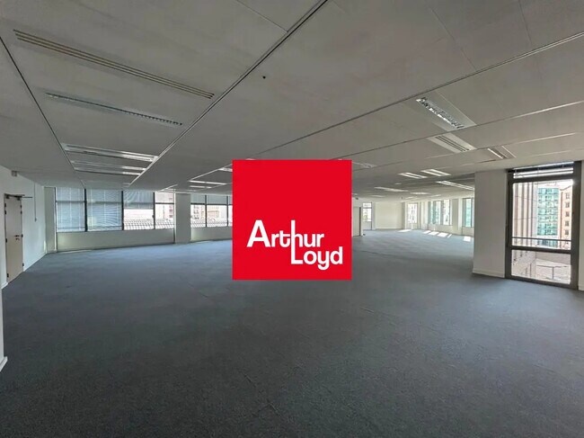 Plus de détails pour Boulevard De Dunkerque, Marseille - Bureau à louer