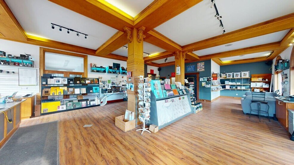 800 Baker St, Cranbrook, BC à vendre - Photo intérieure – Image 3 sur 76