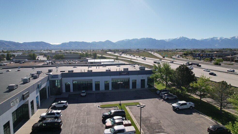 4220 W 2100 S, Salt Lake City, UT à louer - Photo de l’immeuble – Image 2 sur 3