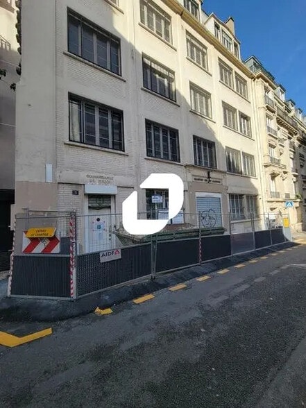 Bureau dans Paris à vendre - Photo de l’immeuble – Image 2 sur 5