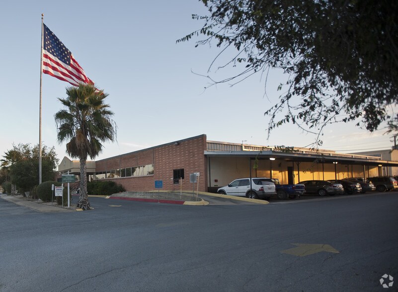1310 S Commerce St, Harlingen, TX à louer - Photo de l’immeuble – Image 3 sur 44