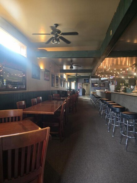 6448 Main St, Cass City, MI à vendre - Photo de l’immeuble – Image 3 sur 18