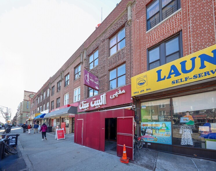 6916 4th Ave, Brooklyn, NY à vendre - Photo de l’immeuble – Image 3 sur 9
