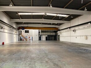 2-14 Avenue D'Alsace Lorraine, Saint-Ouen-l'Aumône à louer Photo intérieure– Image 2 sur 10