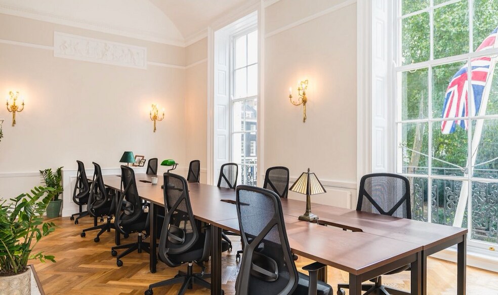 15 Hanover Sq, Londres à louer - Photo de l’immeuble – Image 2 sur 11