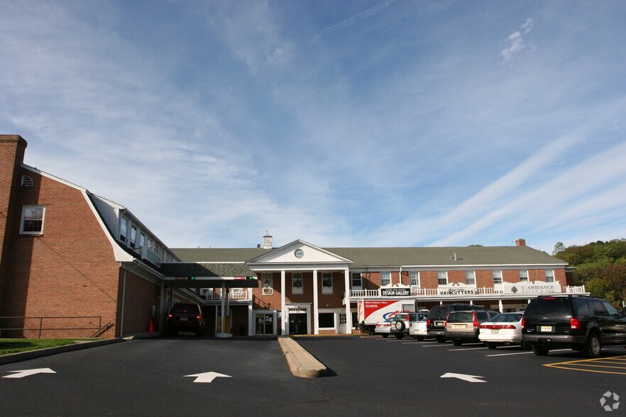 805-845 Franklin Lakes Rd, Franklin Lakes, NJ à louer - Autre – Image 2 sur 23