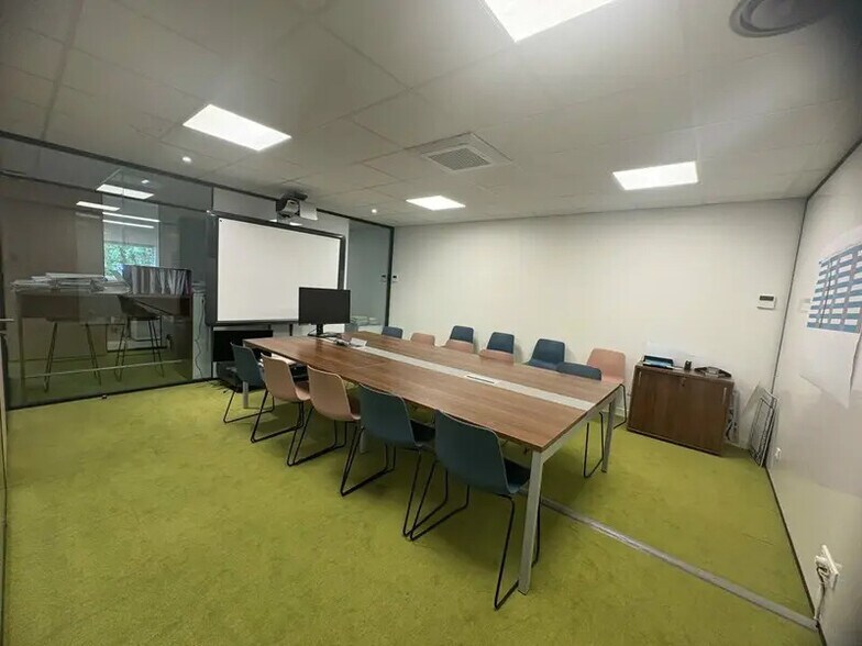 Bureau dans Champigny-sur-Marne à louer - Photo intérieure – Image 3 sur 7
