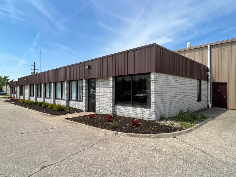 775 W Smith Rd, Medina, OH à louer - Photo de l’immeuble – Image 3 sur 4