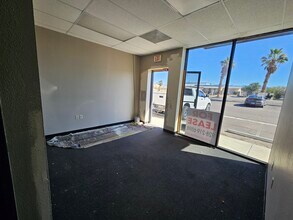 4081 S Arcadia Ln, Fort Mohave, AZ à louer Photo intérieure– Image 2 sur 19