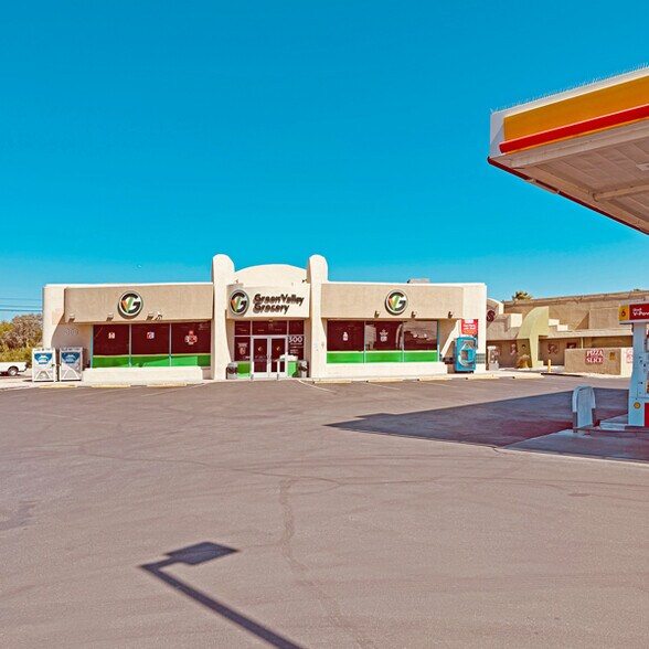 310 E Warm Springs Rd, Las Vegas, NV à louer - Photo de l’immeuble – Image 3 sur 6
