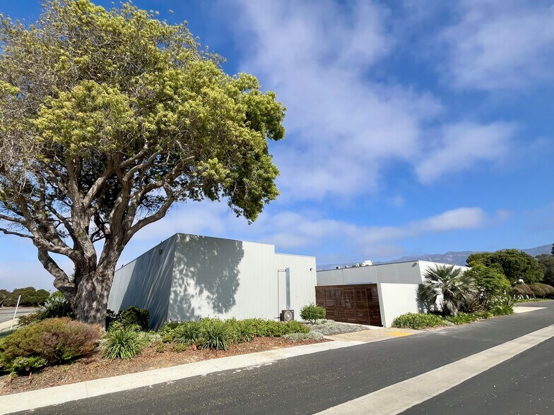 6395 Cindy Ln, Carpinteria, CA à louer - Photo de l’immeuble – Image 3 sur 17