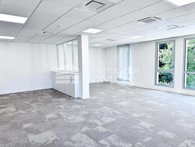 Plus de détails pour Bureau à vendre
