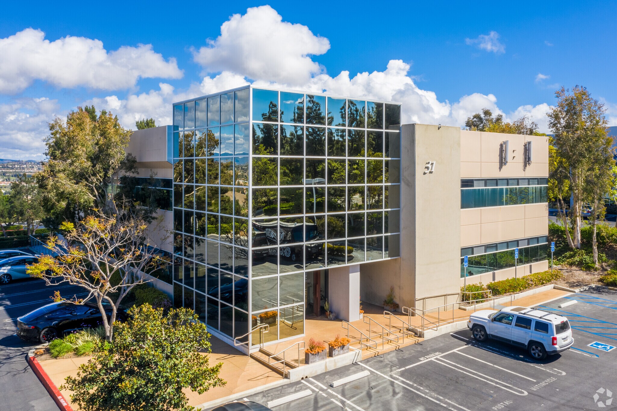 31 Journey, Aliso Viejo, CA à louer Photo principale– Image 1 sur 16