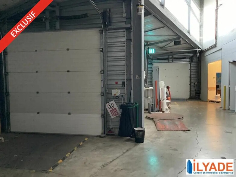 Local d'activités dans Gardanne à vendre - Photo de l’immeuble – Image 2 sur 9