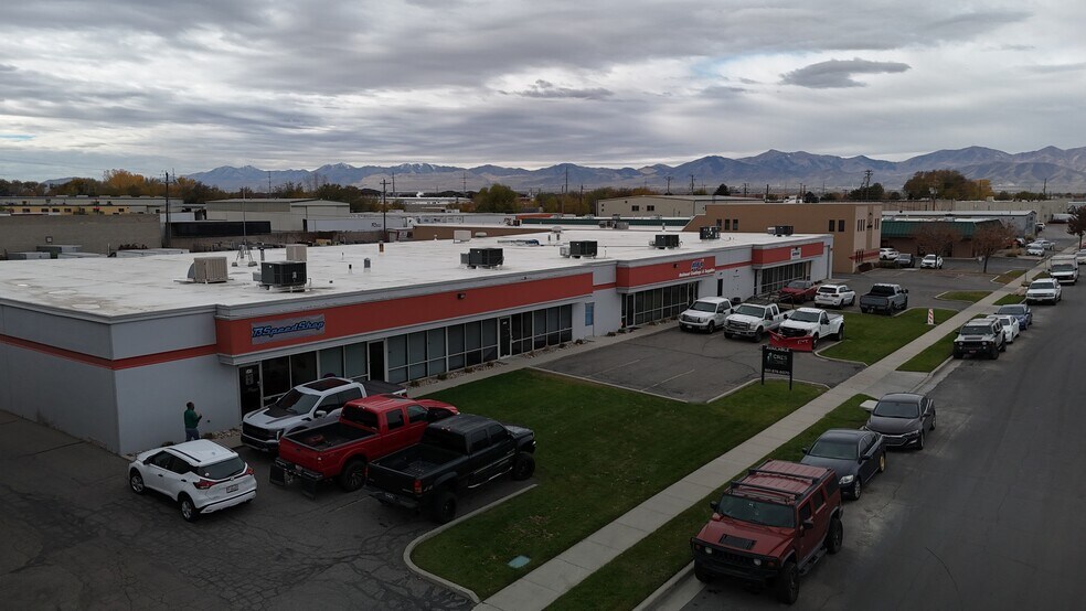 545-565 Billinis Rd, Salt Lake City, UT à louer - Photo principale – Image 1 sur 9