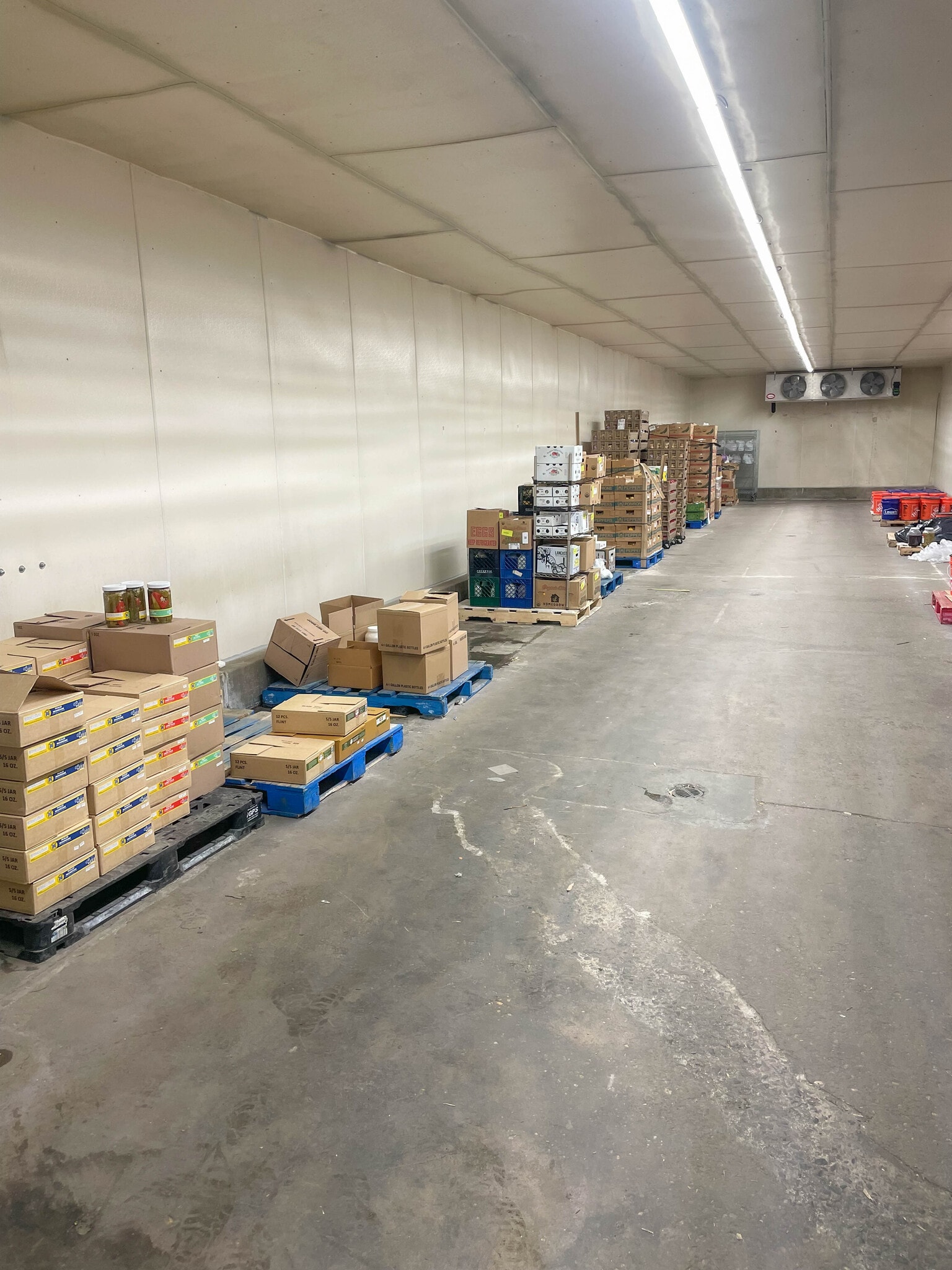 4111 Menlo Dr, Baltimore, MD à louer Photo intérieure– Image 1 sur 4