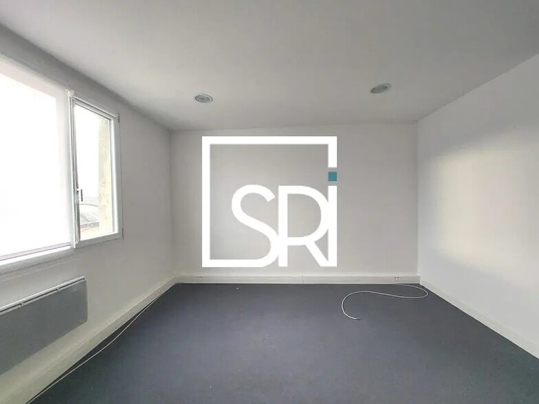 Bureau dans Clermont-Ferrand à louer - Photo de l’immeuble – Image 2 sur 10