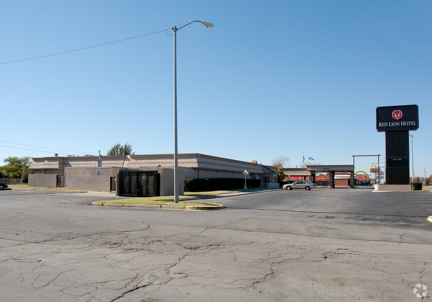 3134 NW Cache Rd, Lawton, OK à vendre - Photo principale – Image 2 sur 3