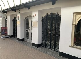 1-12 Crown Walk, Oakham LEC - Local commercial