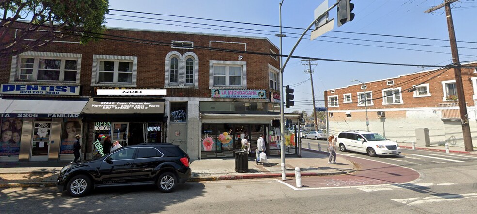 2202 E Cesar E Chavez Ave, Los Angeles, CA à louer - Photo de l’immeuble – Image 2 sur 6