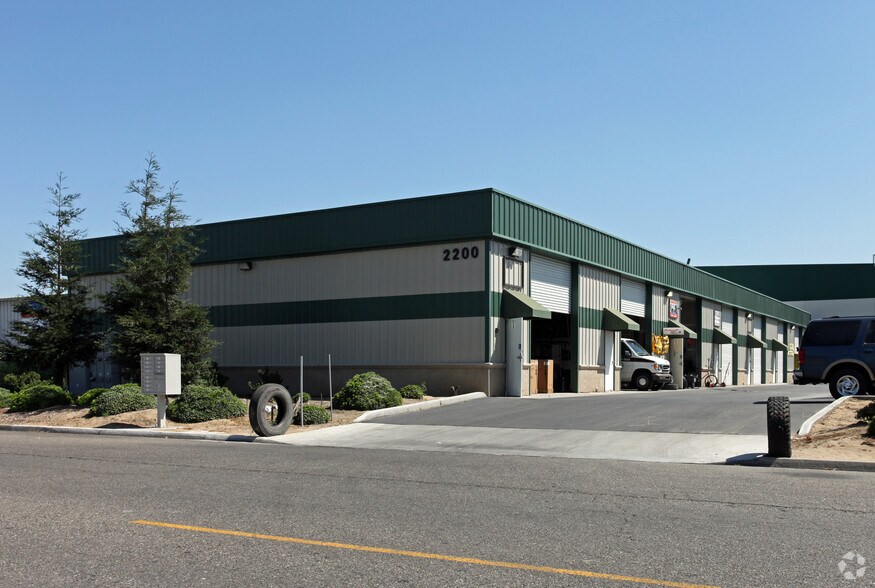 2200 Rockefeller Dr, Ceres, CA à louer - Photo de l’immeuble – Image 2 sur 9