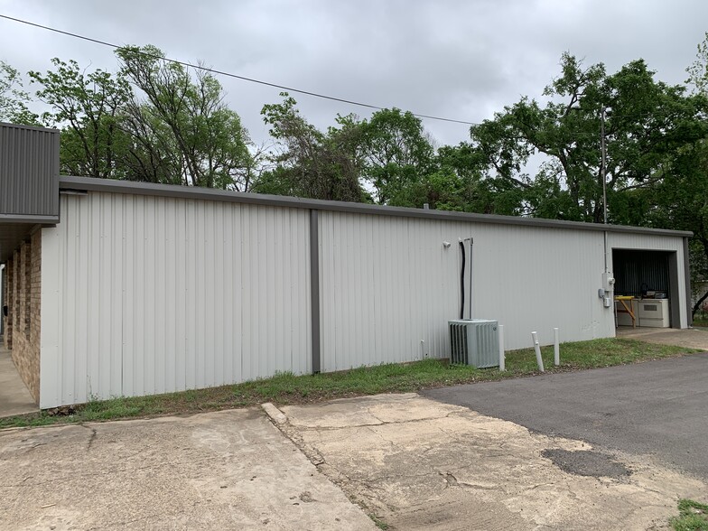 807 W Corsicana St, Athens, TX à vendre - Photo de l’immeuble – Image 2 sur 5