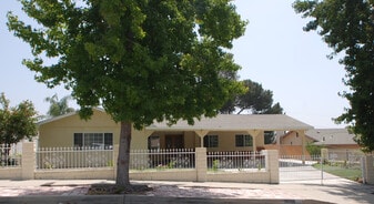 13766 Paddock St, Sylmar CA - immobilier d'entreprise