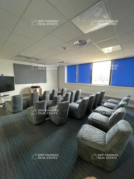 12 Rue Paul Dautier, Vélizy-Villacoublay à louer - Photo de l’immeuble – Image 3 sur 7