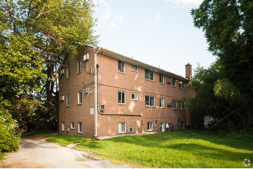 7310 Columbia Ave, College Park, MD à vendre - Photo de l’immeuble – Image 2 sur 8