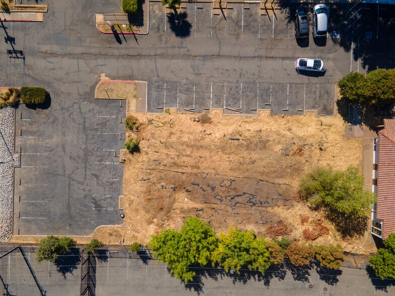5725 Marconi Ave, Carmichael, CA à vendre - Photo de l’immeuble – Image 3 sur 14