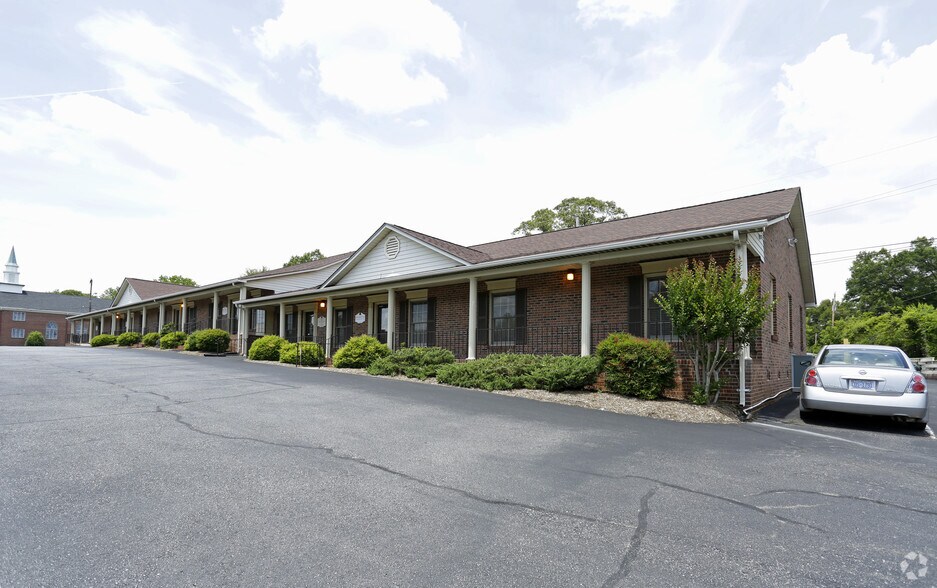 1300-1312 E Garrison Blvd, Gastonia, NC à louer - Photo principale – Image 1 sur 9