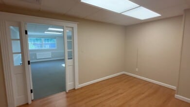160 Old Derby St, Hingham, MA à louer - Vidéo sur l’annonce professionnelle 