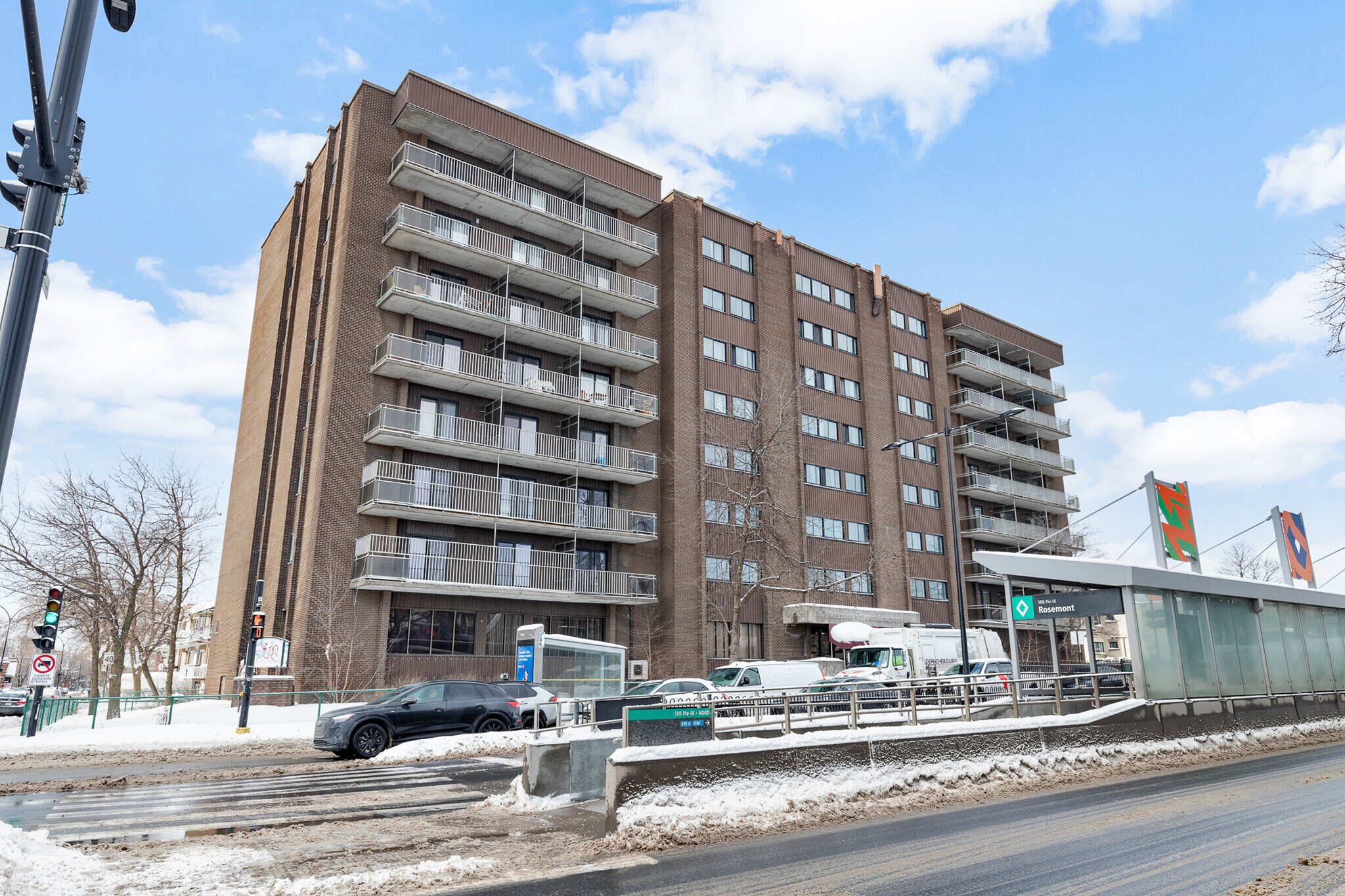 5930 Boul Pie-IX, Montréal, QC à louer Photo principale– Image 1 sur 6
