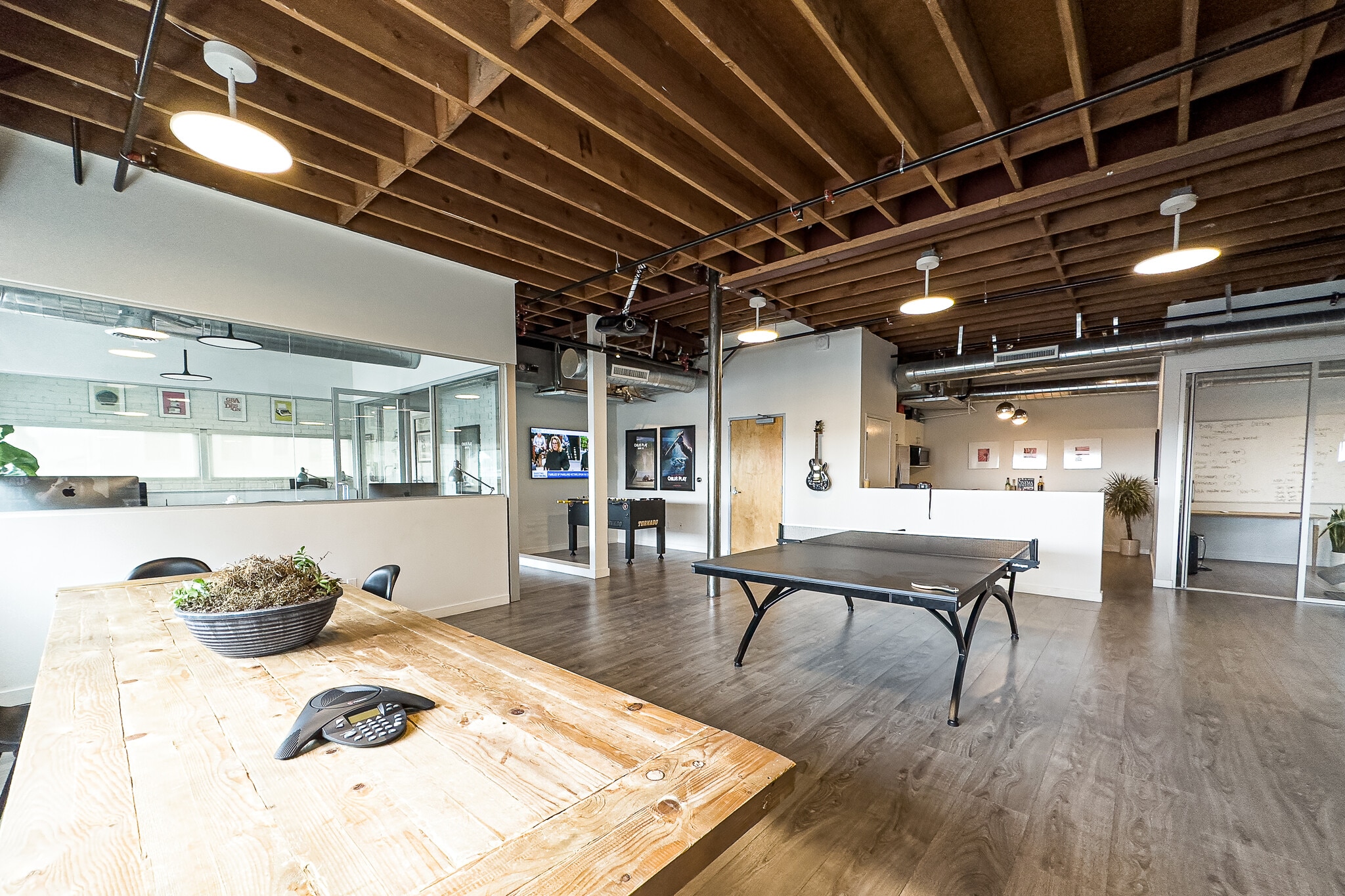 6515 W Sunset Blvd, Hollywood, CA à louer Photo intérieure– Image 1 sur 9