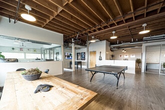 6515 W Sunset Blvd, Hollywood, CA à louer Photo intérieure– Image 1 sur 9