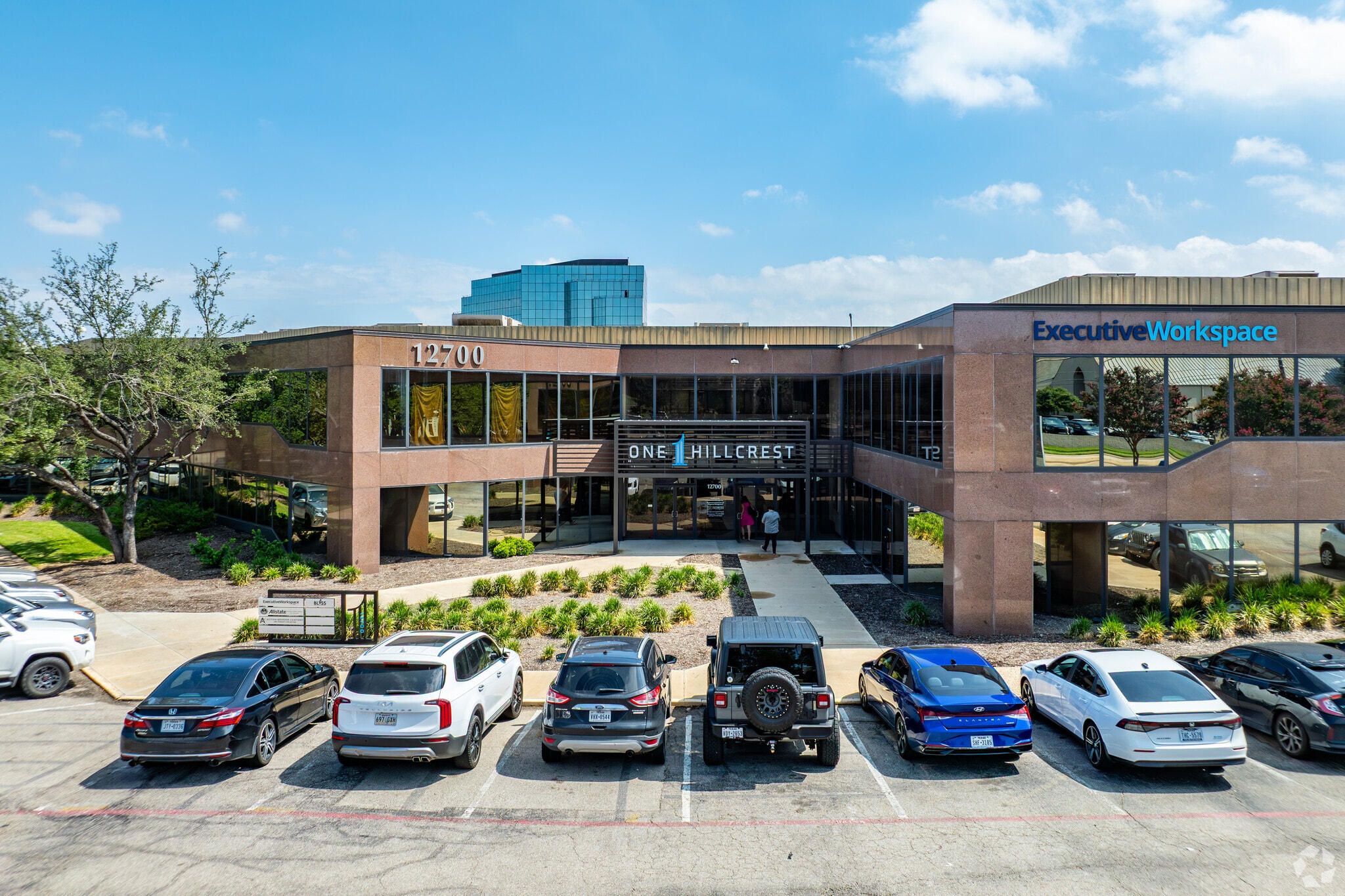 12700 hillcrest Rd, Dallas, TX à louer Photo principale– Image 1 sur 12