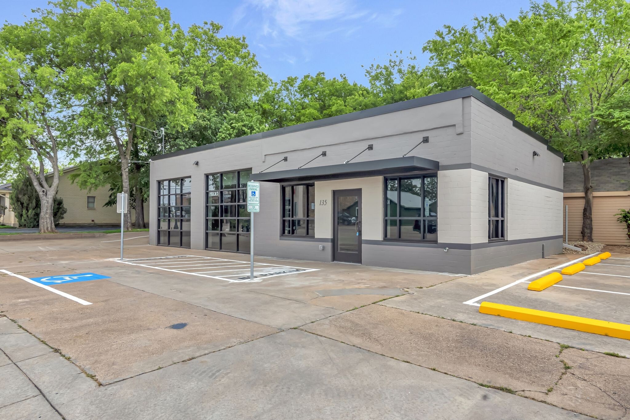 135 S Main St, Keller, TX à vendre Photo de l’immeuble– Image 1 sur 1