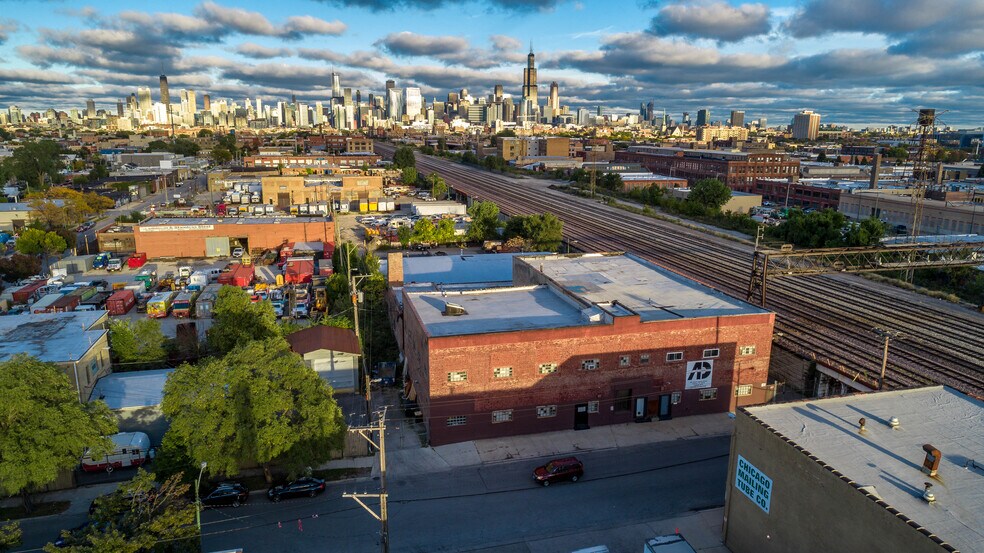 401 N Leavitt St, Chicago, IL à vendre - Photo de l’immeuble – Image 3 sur 11