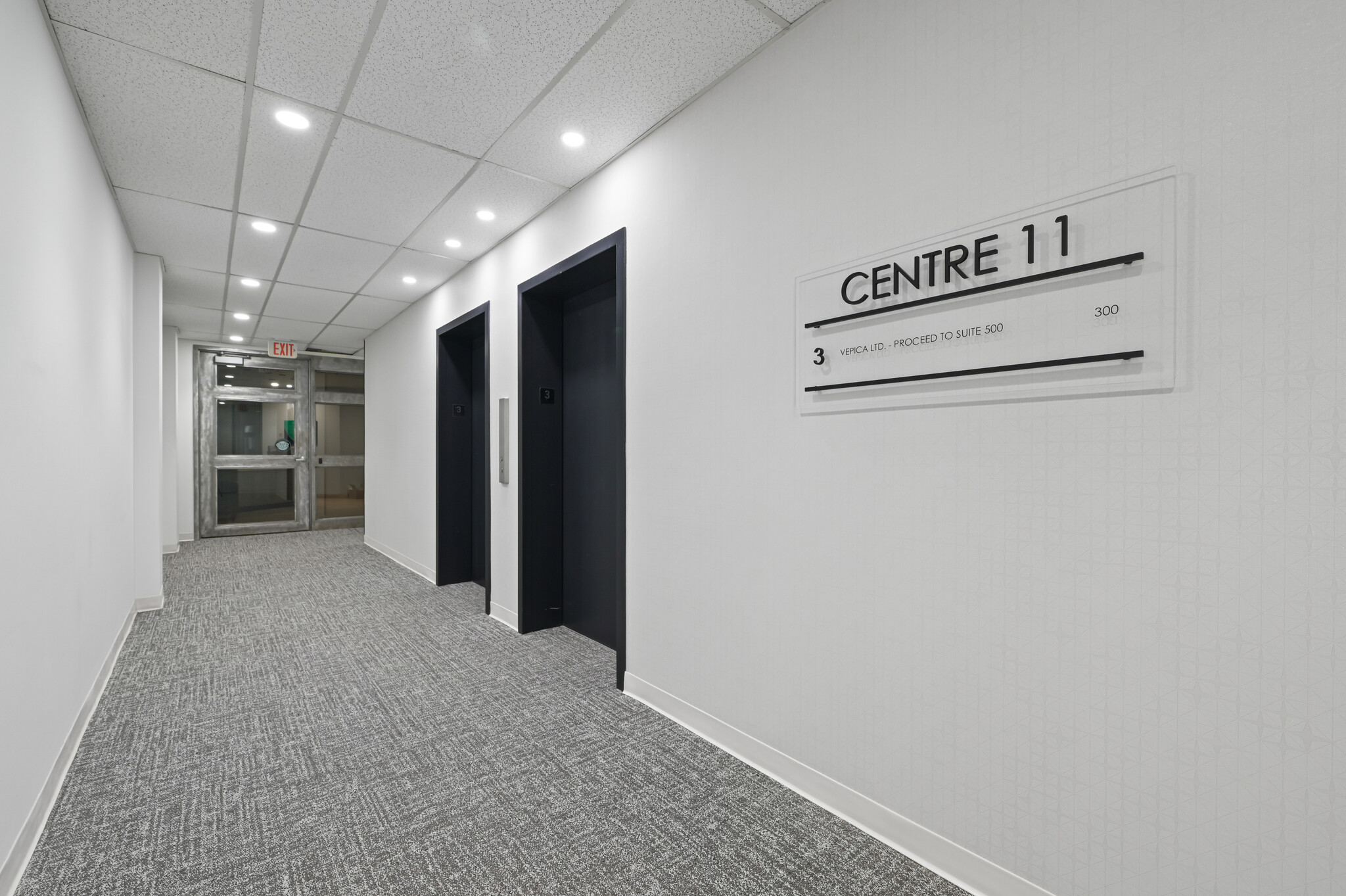 1121 Centre St NW, Calgary, AB à louer Photo de l’immeuble– Image 1 sur 7