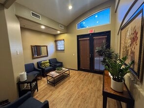 8422 E Shea Blvd, Scottsdale, AZ à louer Photo intérieure– Image 2 sur 6