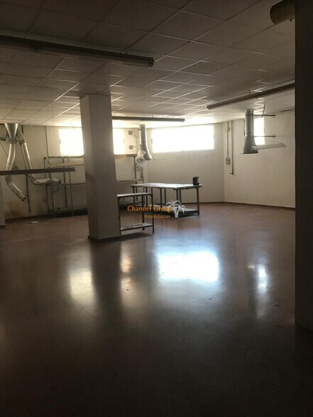 Industriel/Logistique dans Petrer, Alicante à louer - Photo de l’immeuble – Image 1 sur 7