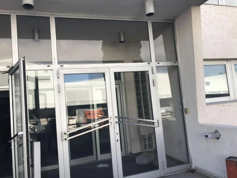 Bureau dans Marseille à louer - Photo de l’immeuble – Image 3 sur 24