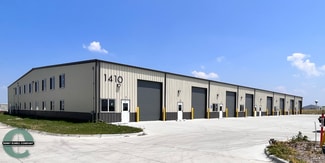 Plus de détails pour 1410 W Walnut St, Elkhart, IA - Local d'activités à louer