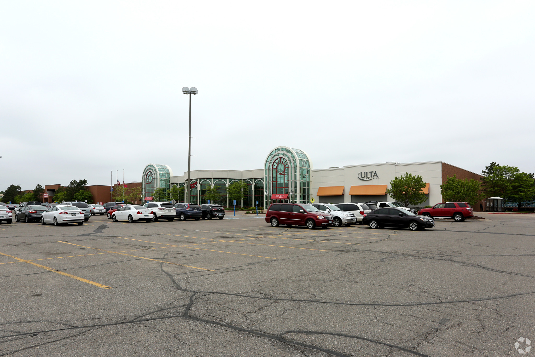 1850 Adams St, Mankato, MN à louer Photo principale– Image 1 sur 5