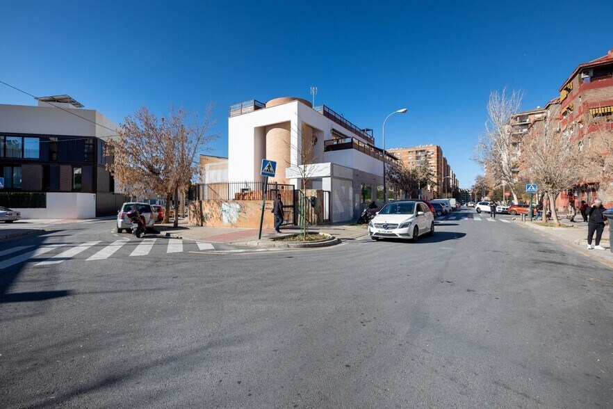 Local commercial dans Granada, Granada à vendre - Photo de l’immeuble – Image 2 sur 37