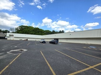 Plus de détails pour 771 Lakewood Rd, Waterbury, CT - Local commercial à louer
